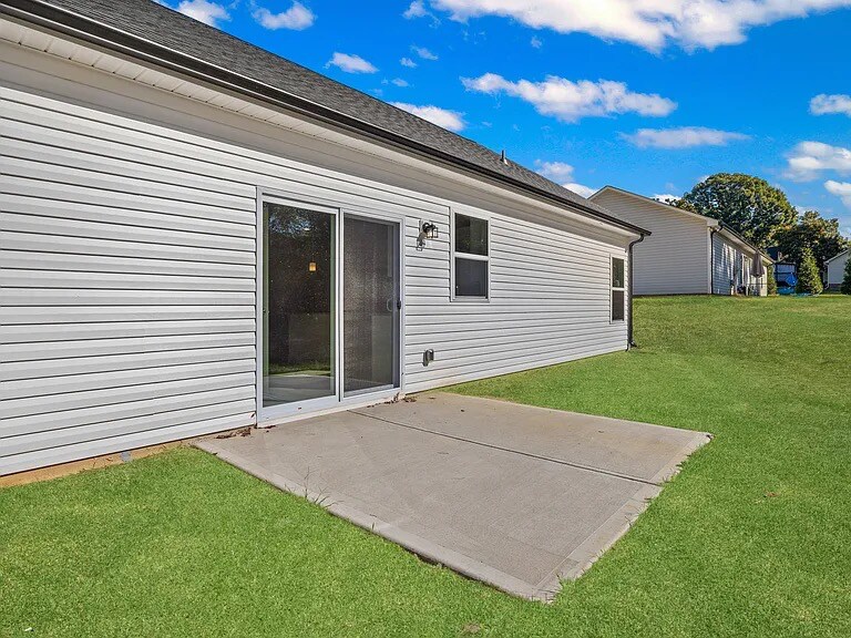 Primary Photo - 305 Walker St