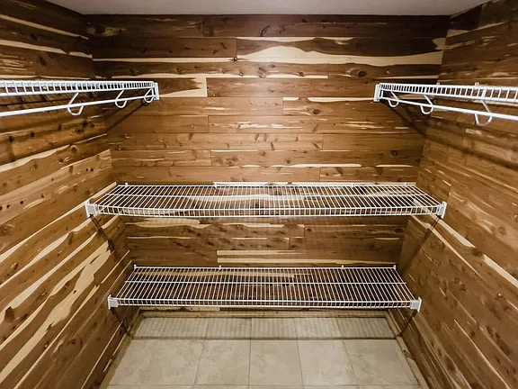 Building Photo - 721 S Milton Ave