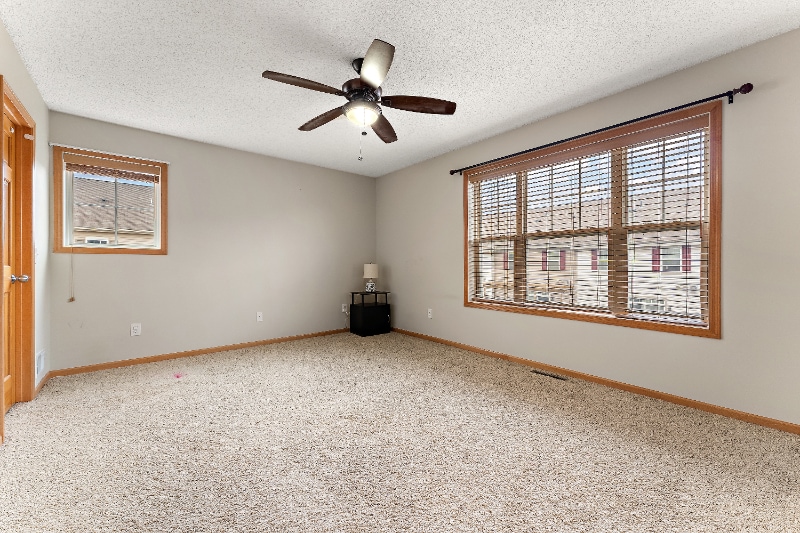 Building Photo - 11769 Emery Village Dr N