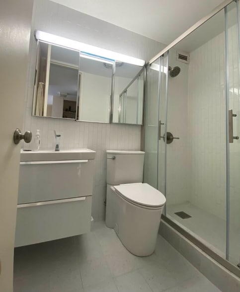 Building Photo - 4800 S Chicago Beach Dr