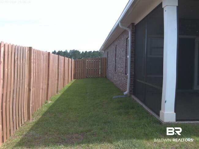 Building Photo - 1069 Hayward Lp