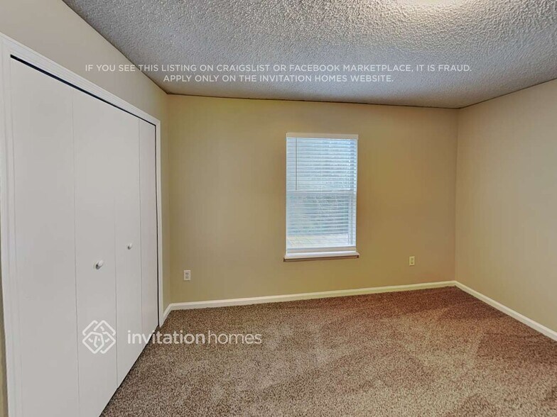 Building Photo - 13581 Ashford Wood Ct E
