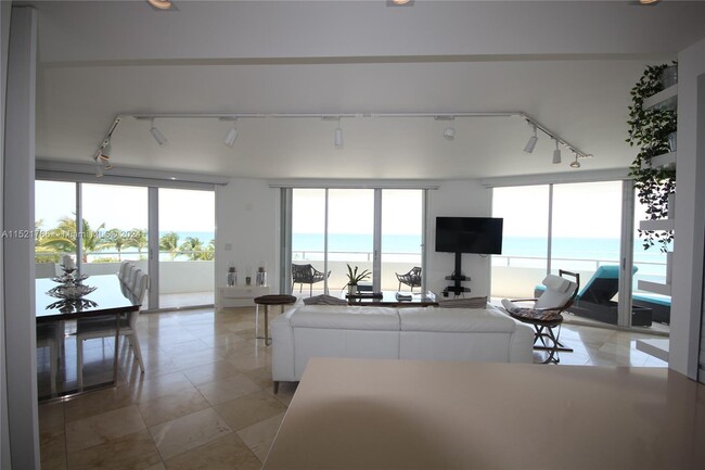 Building Photo - 5151 Collins Ave