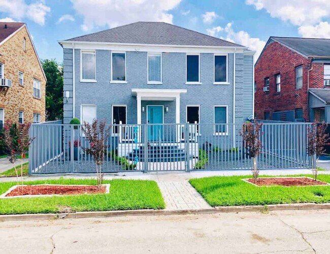 Building Photo - 2615 Arbor St