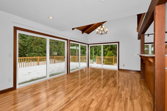 Building Photo - Private 4 Bedroom Retreat on 5-Acres Cottage Lake