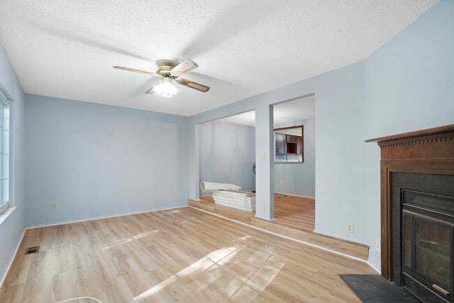 Building Photo - 8653 Bent Arrow Ct