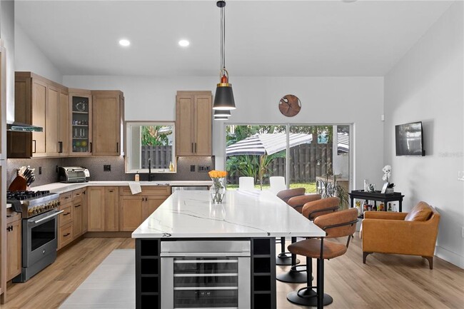 Building Photo - 2107 Branch Hill St