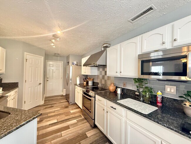 Building Photo - 4109 Palafox Ct