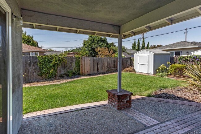 Building Photo - Great Sunnyvale Home