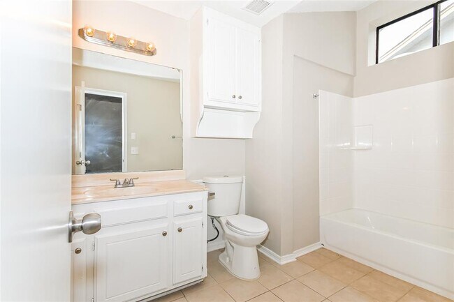 Building Photo - 11916 Silver Sun Dr