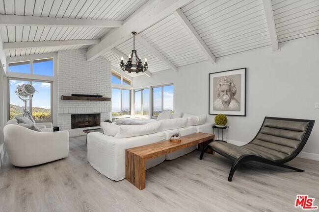 Building Photo - 2526 Cordelia Rd