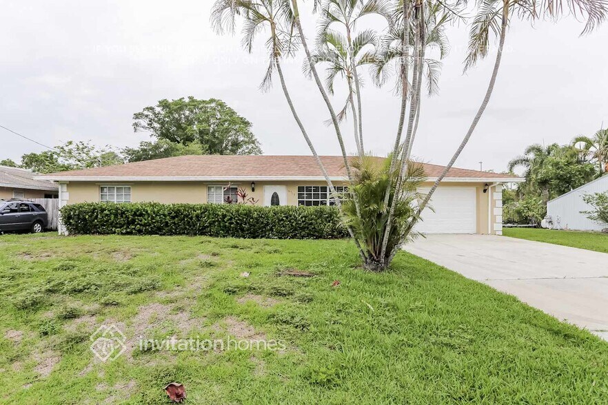 Primary Photo - 6713 Riparian Rd