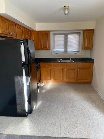 Building Photo - 95 Cannon Ave