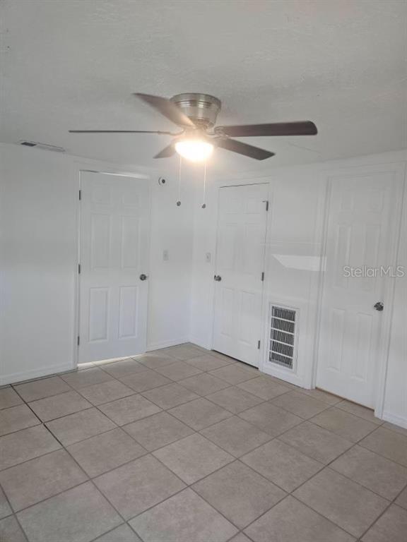 Building Photo - 9820 Hidden Ln