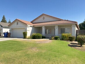 Building Photo - Northwest Charmer