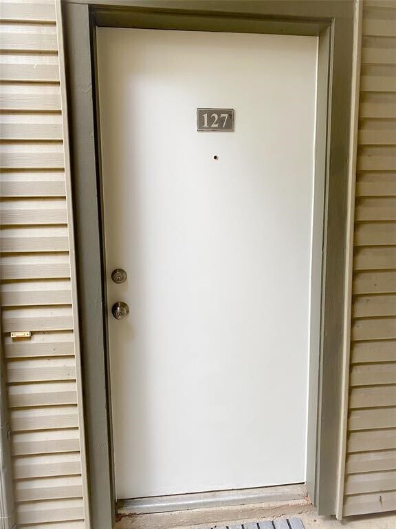 Building Photo - 9707 Richmond Ave.