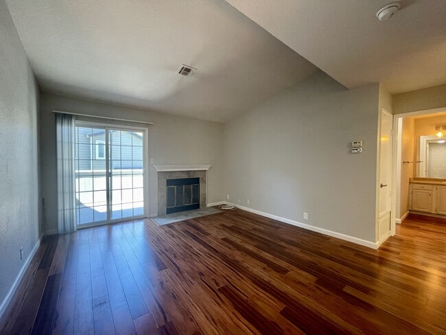 Building Photo - 480 Canyon Oaks Dr