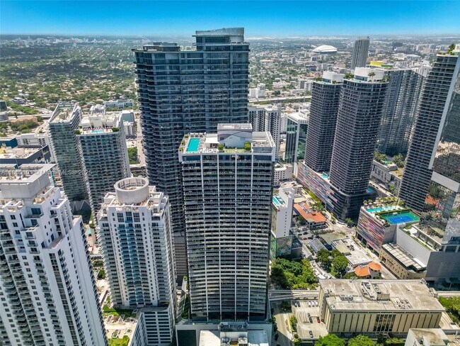 Building Photo - 1010 Brickell Ave