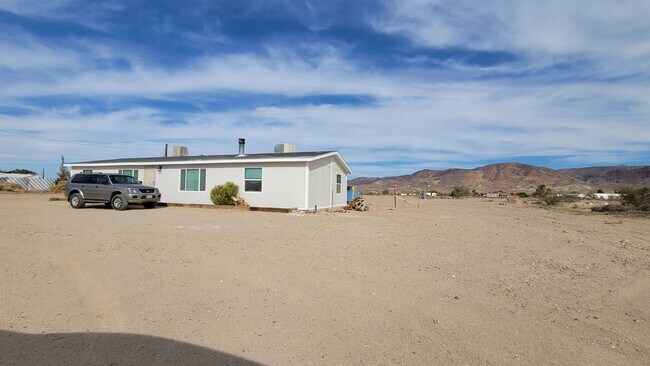 Building Photo - 35424 Oasis St
