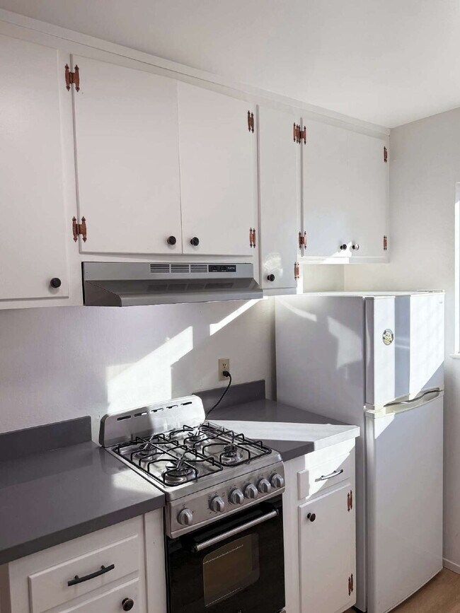Building Photo - 2BD/1BA Single-Level Home Near Sonoma Plaza | Available Now!