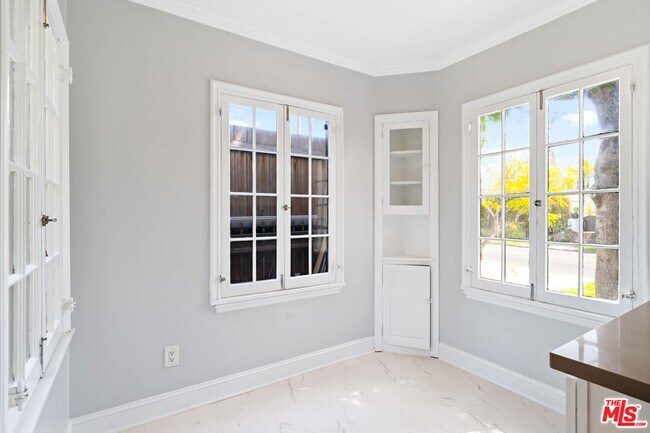 Building Photo - 1201 Hauser Blvd