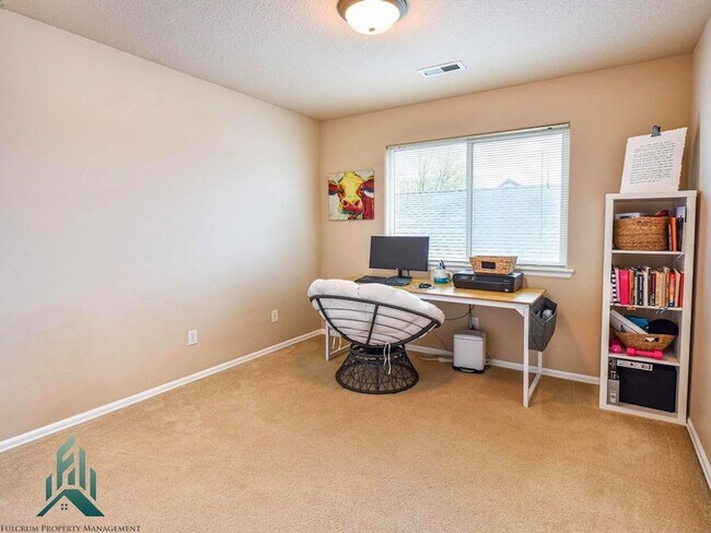 Building Photo - 3511 SE Midvale Dr