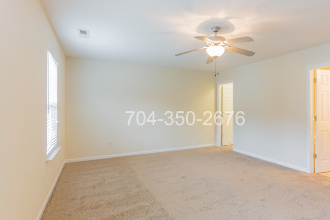 Building Photo - 1941 Pheasant Glen Rd