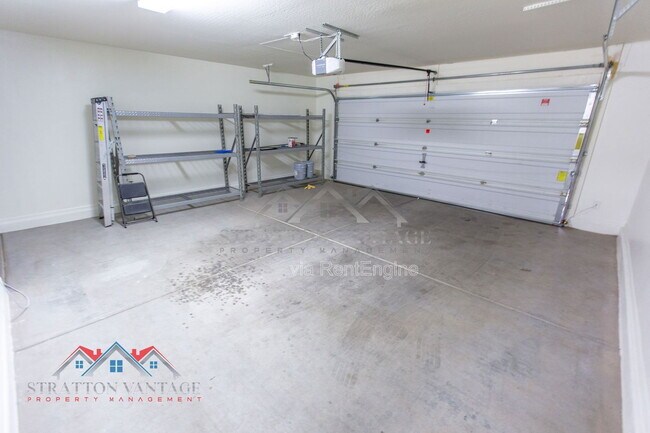 Building Photo - 2218 N 77th Dr