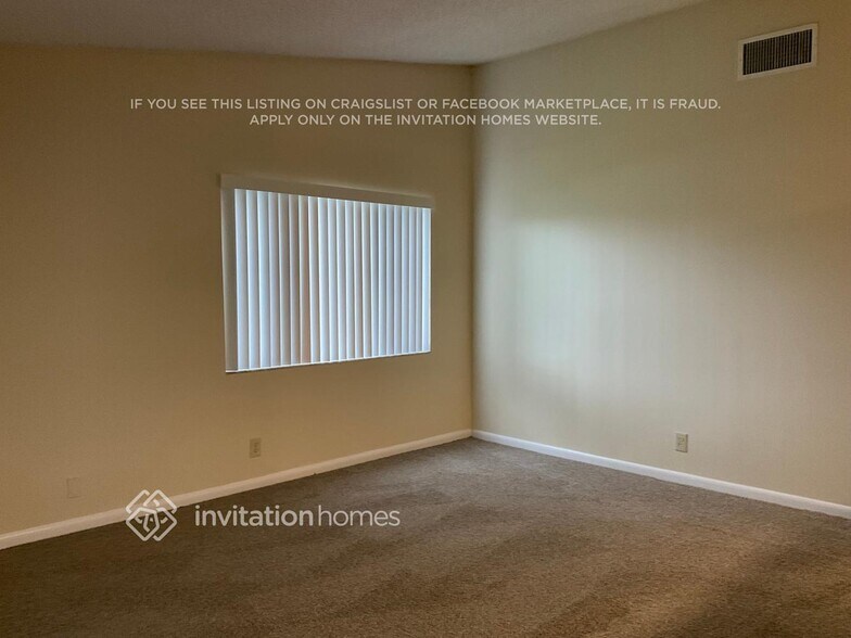 Building Photo - 4005 W Sailboat Dr