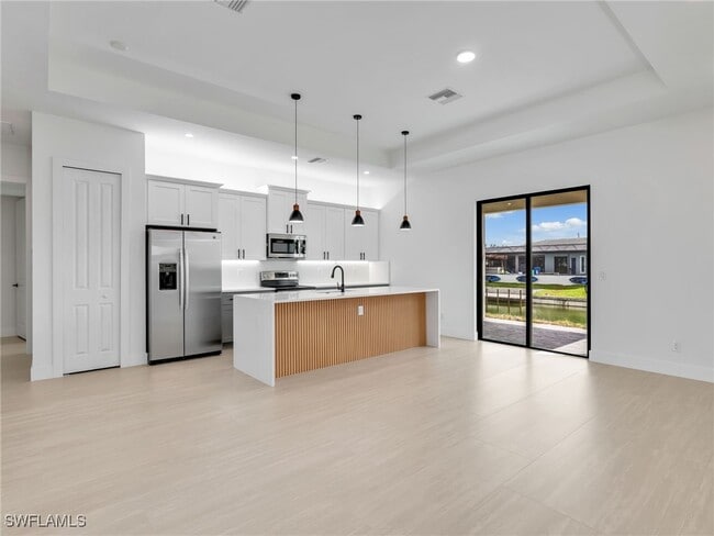 Building Photo - 1624 NW 9th Ave