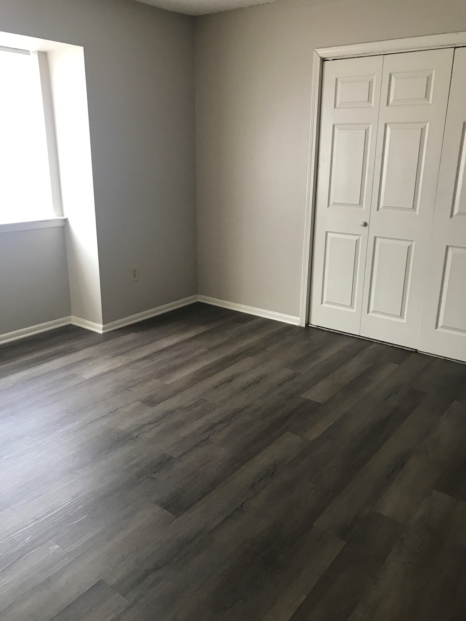 Building Photo - 8911 GSRI Ave