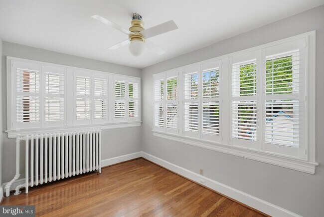 Building Photo - 3839 Beecher St NW