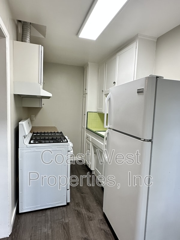 Building Photo - 4431 College Ave