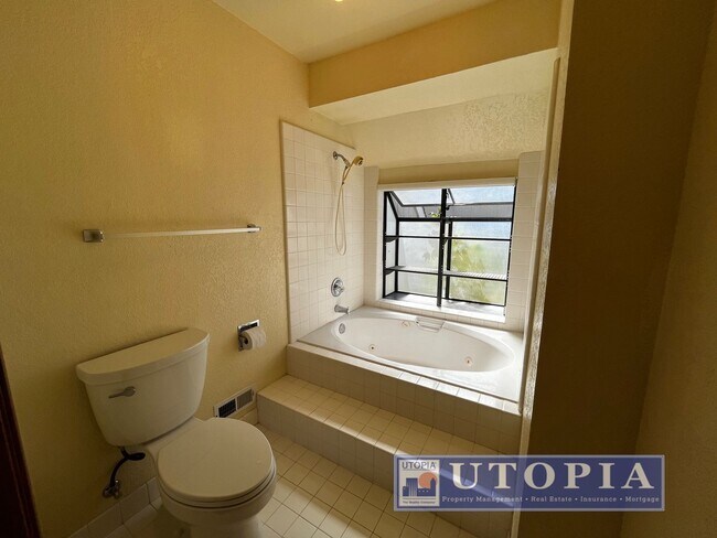 Building Photo - Charming Santa Cruz Townhouse: 3 Beds, 2.5 Baths with Private Patio, Spacious Layout, and Prime L...