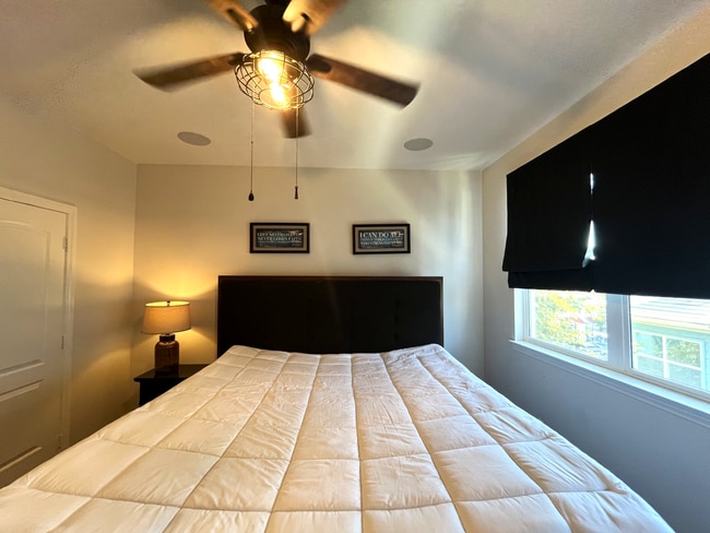 Building Photo - 3 bed, 4 bath located in Rancho Cucamonga!