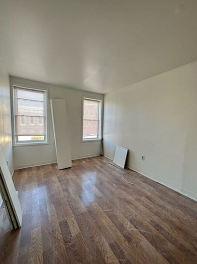 Building Photo - Affordable rowhome close to downtown Baltimore!