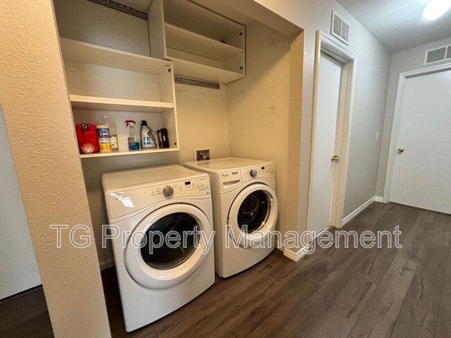 Building Photo - 942 Wynfield Cir