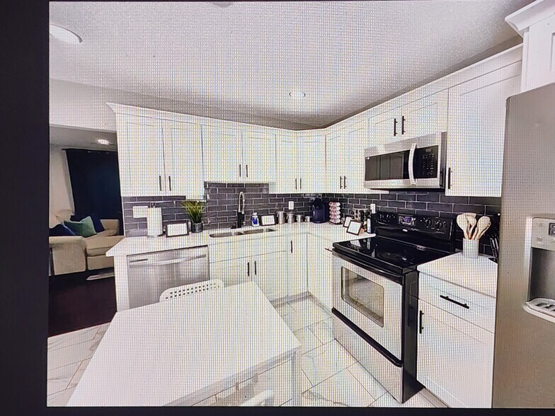 Building Photo - 4112 Bowers Pointe Dr SW