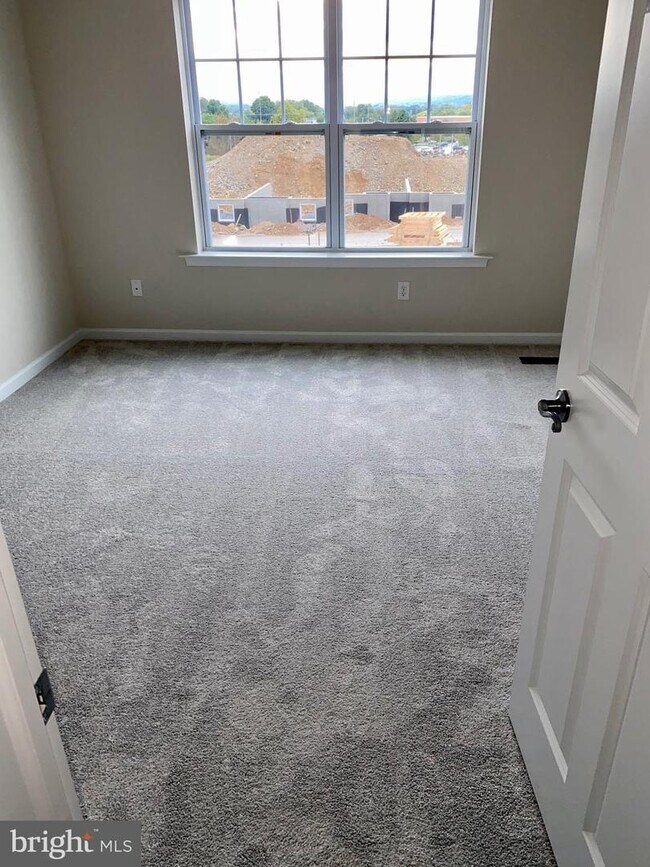 Building Photo - 730 Houston St