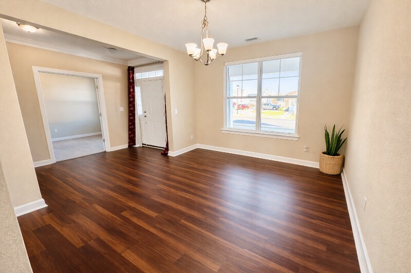 Building Photo - 1300 Parkdale St