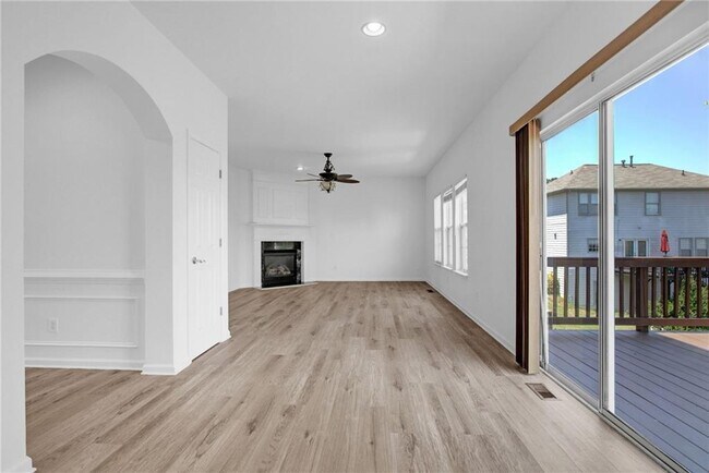 Building Photo - 1471 Leisure Lake Ln