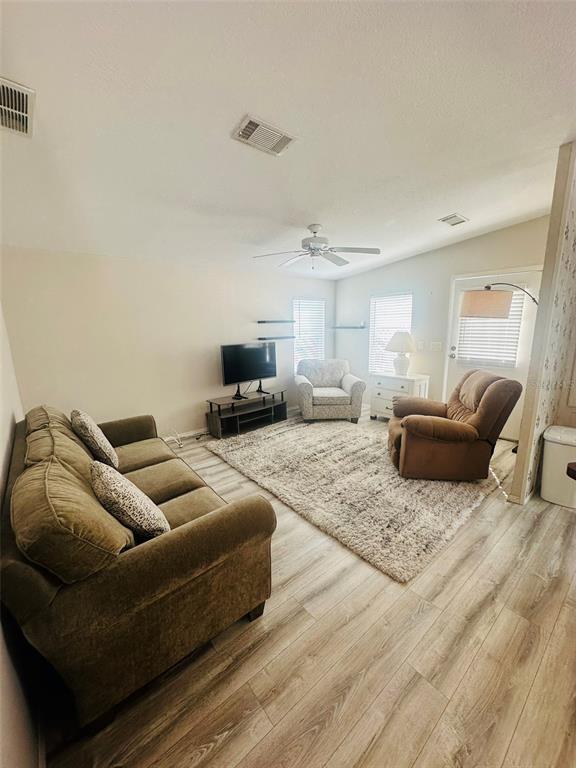 Building Photo - 2305 Bay Dr