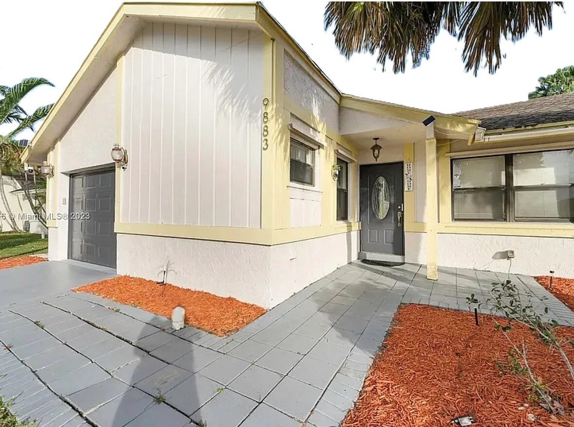 Building Photo - 9883 Liberty Ct