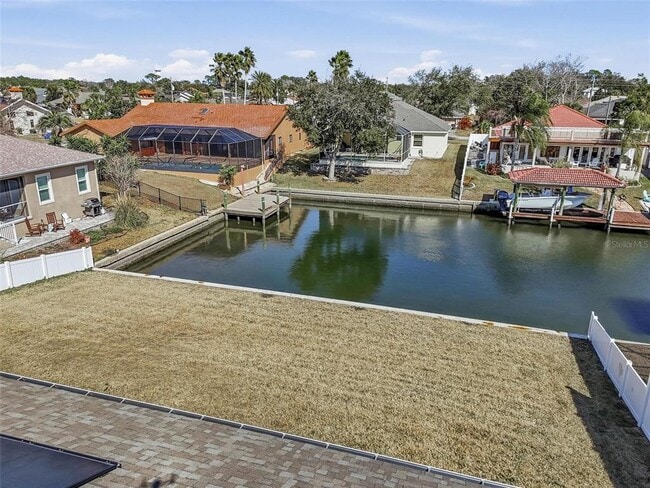 Building Photo - 8 Creek Ct