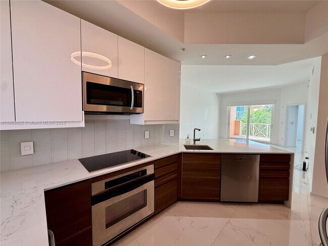 Building Photo - 140 Meridian Ave