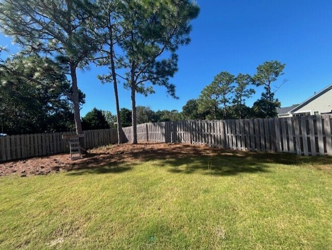 Building Photo - Experience Elegance and Privacy