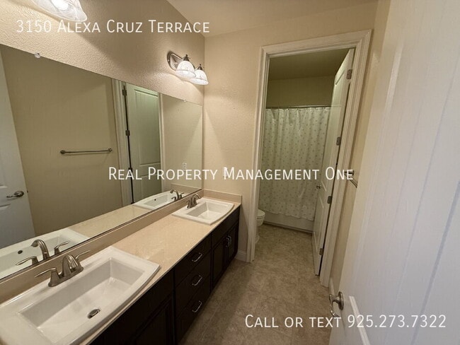 Building Photo - 3150 Alexa Cruz Terrace