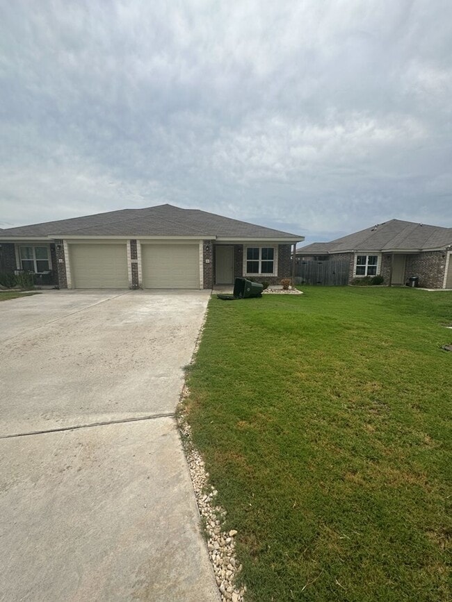 Building Photo - 3BD/2BA in Temple TX