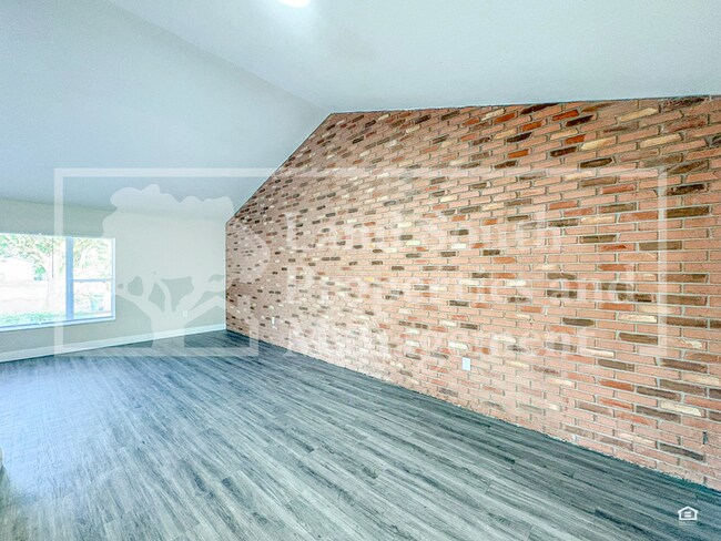 Building Photo - 1631 Monterey Ln