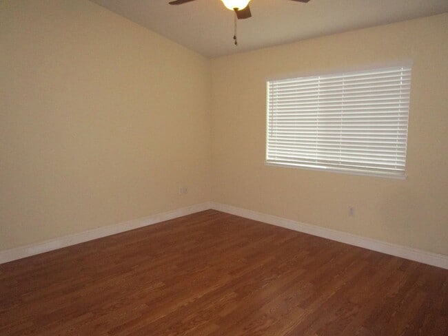 Building Photo - 142 Altamont Ct